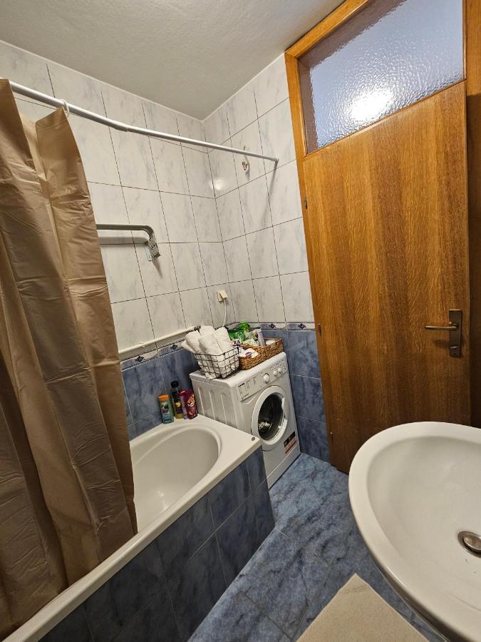 Apartman Lollita Μπάνια Λούκα Εξωτερικό φωτογραφία